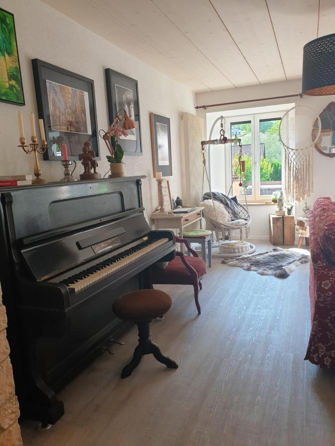 Agréable chambre d'hôtes, au calme, dans la nature Roches Extérieur photo